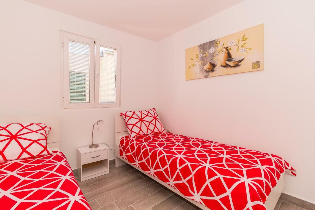 App Joly In Center Old Town Apartment Biograd Na Moru Exterior foto