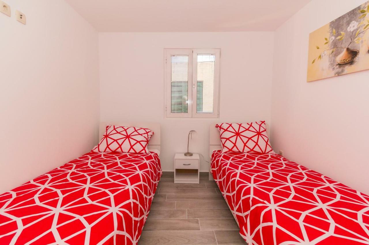 App Joly In Center Old Town Apartment Biograd Na Moru Exterior foto