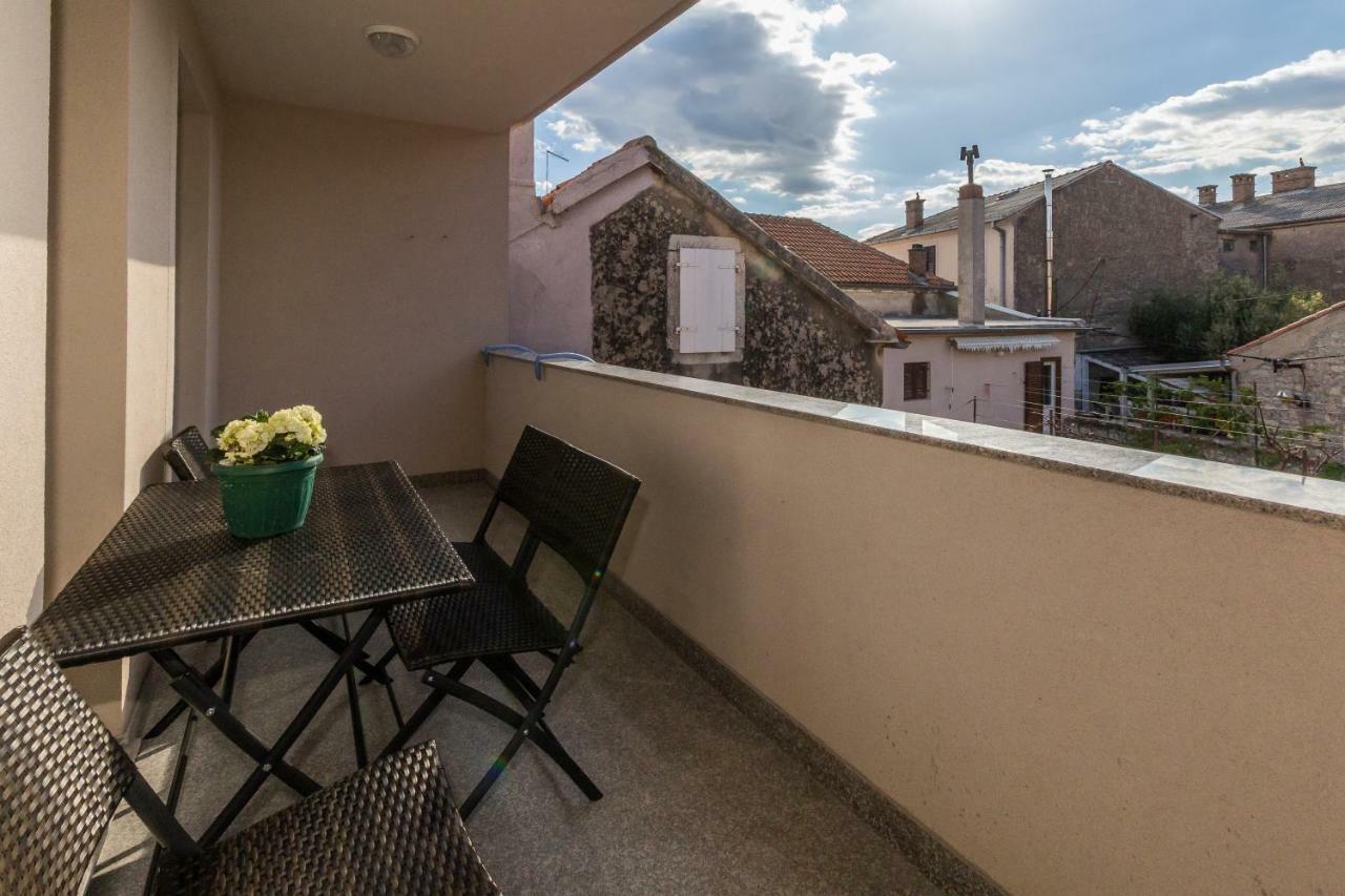 App Joly In Center Old Town Apartment Biograd Na Moru Exterior foto